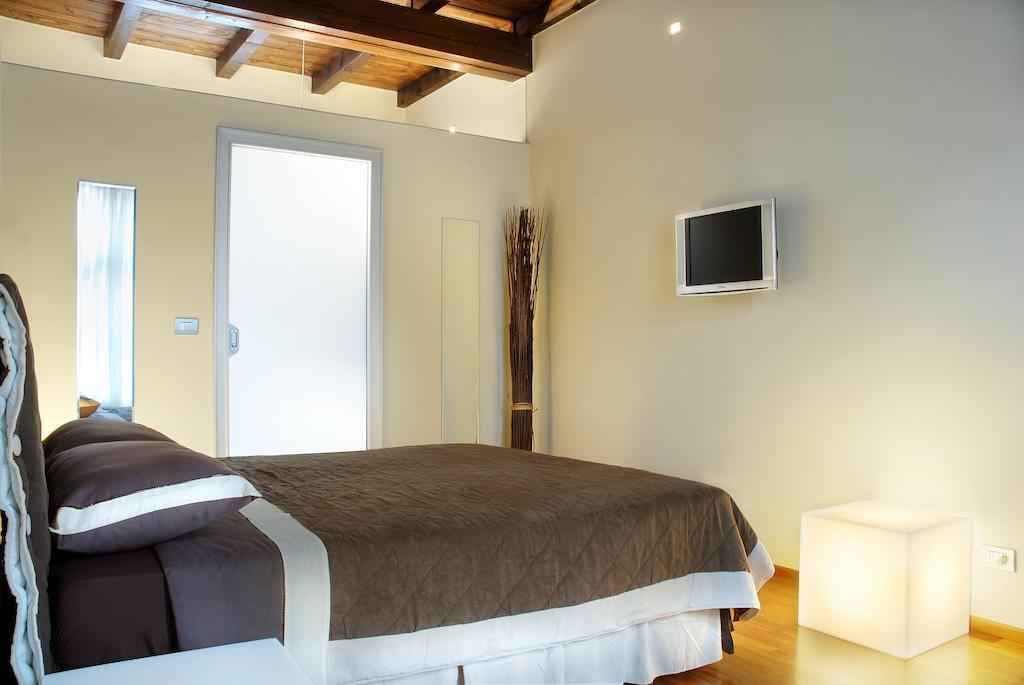 B&B Terres D'Aventure Suites Turin Phòng bức ảnh